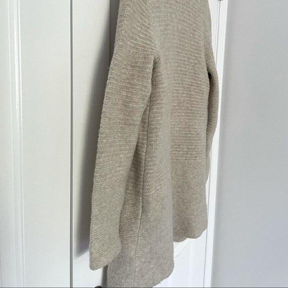 Sold ❗️Old Navy Oatmeal Open Front Neutral Sweater Coat - Picture 4 of 6